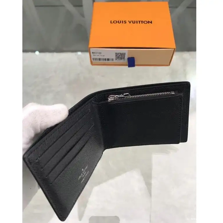 Official Brother Sam 19T1L0157 Bags LV 0614